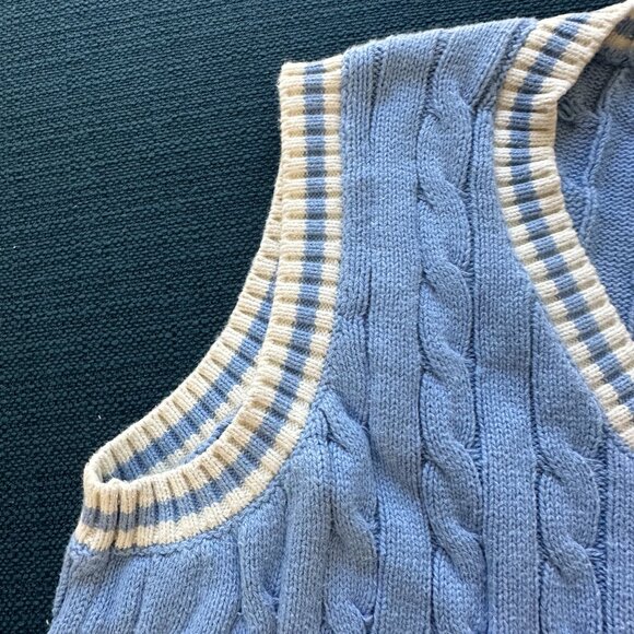 Vintage-Inspired Blue Cable Knit Sweater Vest – J. Galt Shanghai - Picture 4 of 7
